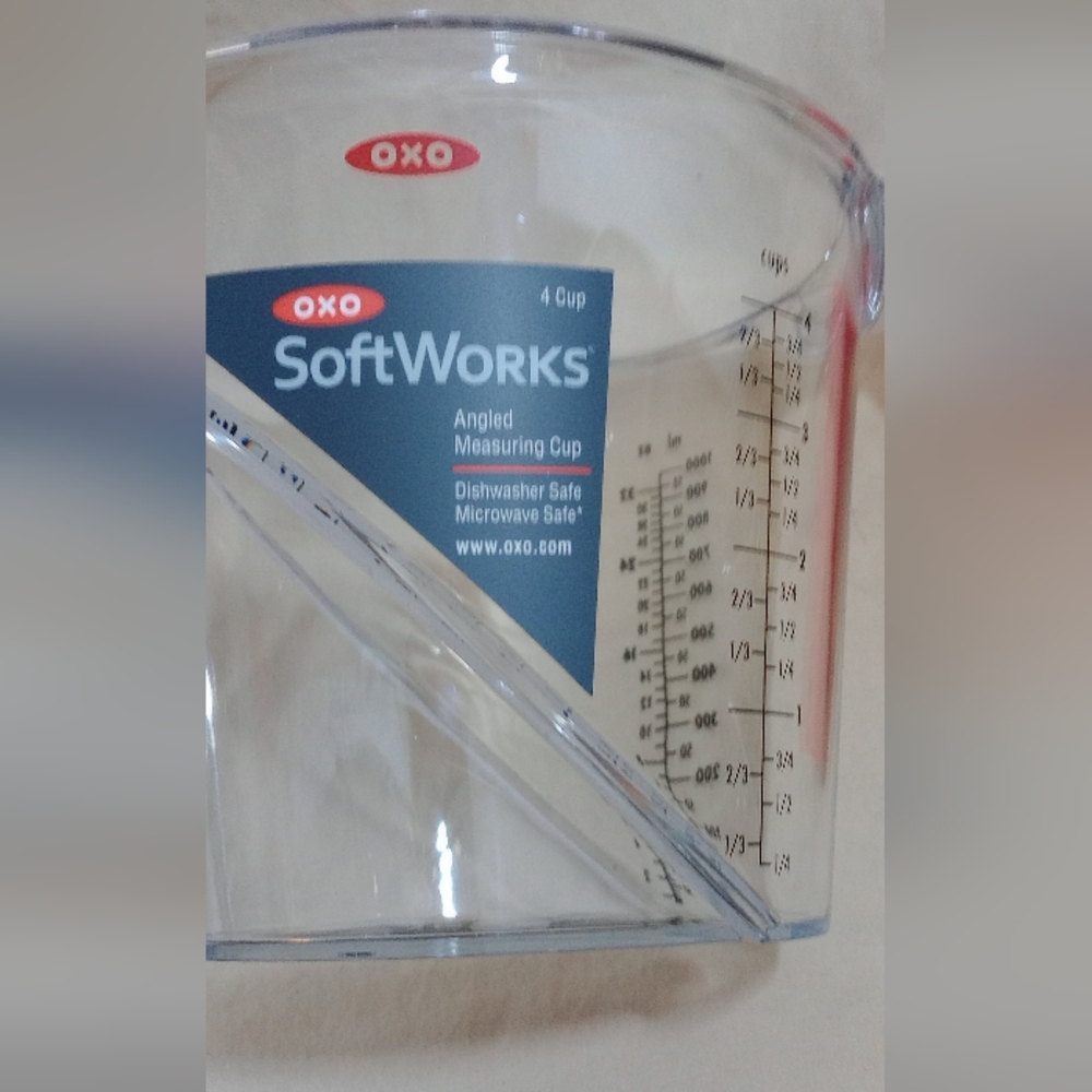 Oxo SoftWorks Angled Measuring Cup - Clear and Red
